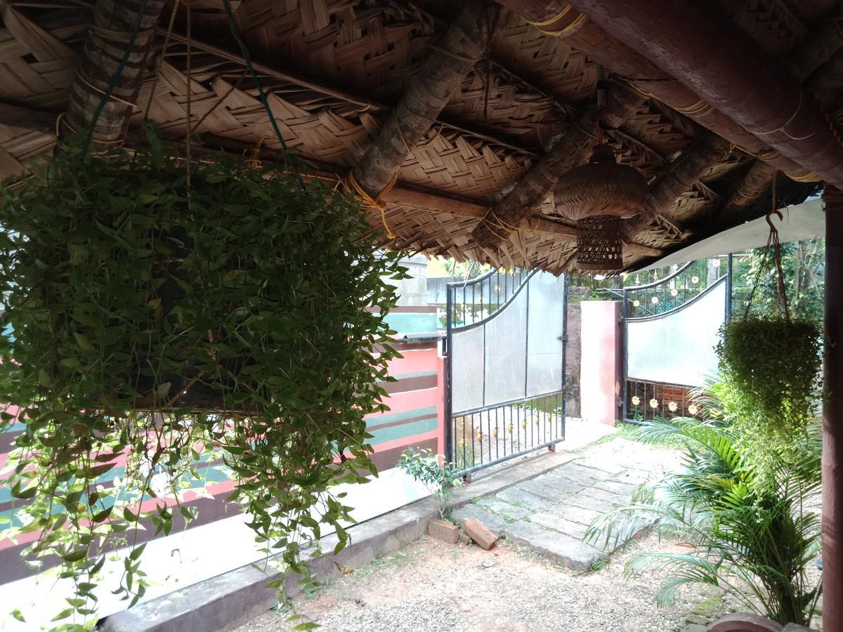 Mango Palace Hotel Varkala Buitenkant foto