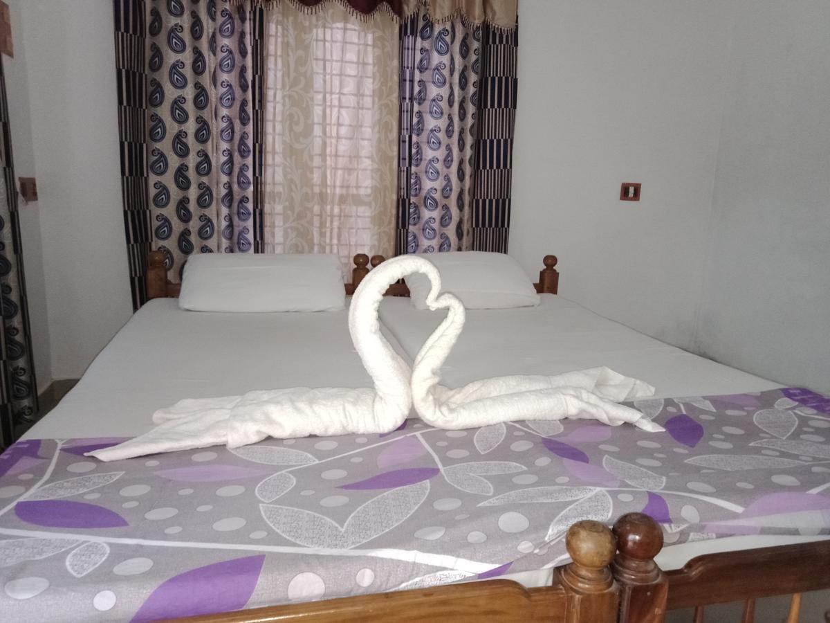 Mango Palace Hotel Varkala Buitenkant foto